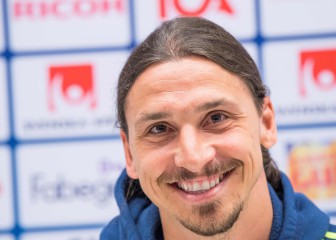 Zlatan says it all with a smile after Man United question