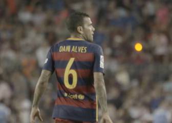 Barcelona say goodbye to Dani Alves in style: 