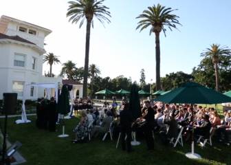 Se celebra una boda judía en plena concentración argentina