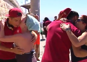 Cristiano desata pasiones paseando por Lisboa