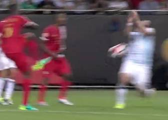 El pase más cómico de Higuaín: ¡Con toda la cara para Messi!