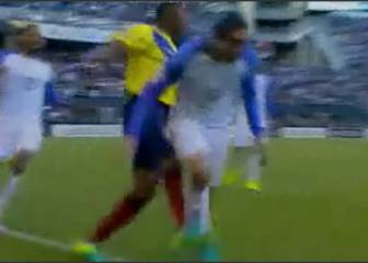 Esto Mou no lo perdona: brutal patada de Valencia y roja