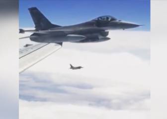 ¡Cazas escoltaron al campeón! Moutinho lo grabó en el avión