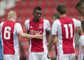 Mateo Casierra anota su primer gol en Holanda con el Ajax