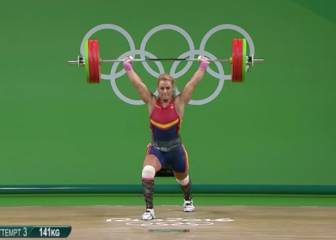 Lydia Valentín scores bronze medal for Spain with 141kg lift