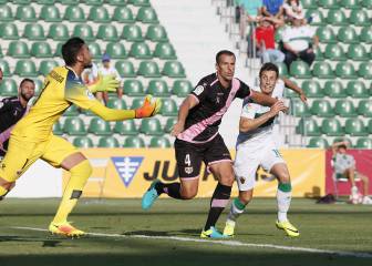 El Elche amarga el estreno del Rayo Vallecano de Sandoval