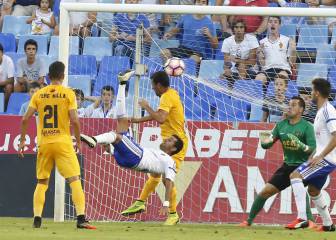 La Romareda a sus pies: ¡qué golazo de chilena de Ángel!