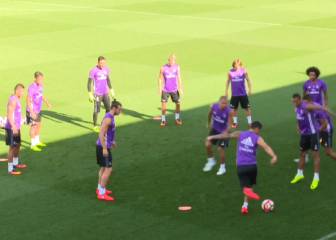 James has got skills! Check out his 'rabona' in Real training