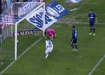 Terrible error de Orion en su debut por Racing en el torneo