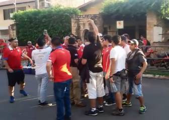 Así es la previa en las afueras del Defensores del Chaco