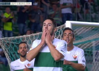 El Elche resiste el asedio del Tenerife y sigue con paso firme