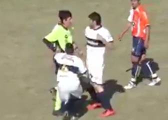 Indignante: el puñetazo brutal de un jugador a un árbitro