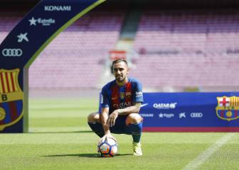 Alcácer ya luce como nuevo futbolista del Barcelona