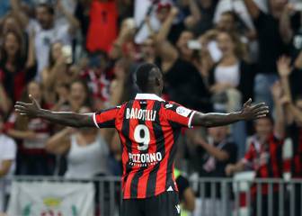Mario Balotelli hits a brace to get his Nice career off to a flyer