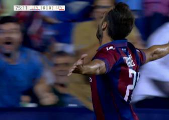 Victoria del Levante que seguirá líder de LaLiga 1|2|3