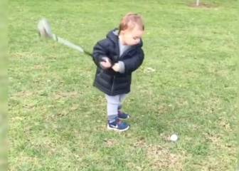 The 18 month-old golfing prodigy: a star in the making!