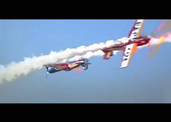 Amazing aerobatic show by Fantoba & Velarde over desert