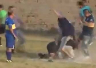 Brutal paliza a un árbitro en Argentina por pitar un penalti