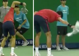 Djokovic takes out frustration on racquet in Masters loss