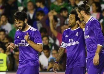 Exhibición de fútbol y goles del Madrid en el Villamarín