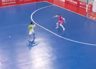 Ferrao's cheeky chip sets Barça on their way to first away win