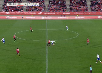 Brutalidad de Juan Muñoz desde 50 metros: gol del año