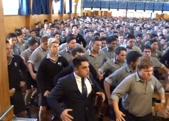 Whole school performs stunning haka for retiring teacher in NZ