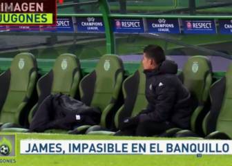 Canal español sigue a James en el banco y critica su actitud