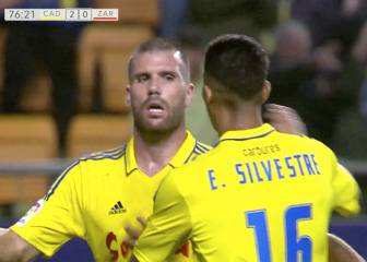 El Cádiz desnuda a un Zaragoza pésimo en defensa