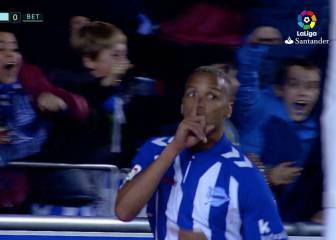 El Alavés también se hace fuerte en casa y supera al Betis