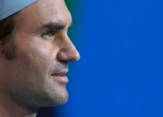 The King is back: Federer returns to action with easy win