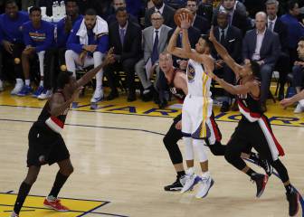El recital de Curry y Durant: 65 puntos para someter a Blazers
