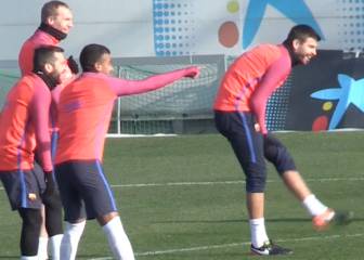 Piqué, Jordi Alba taunt Barça mate Busquets over bad pass