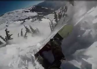 Sufre avalancha al practicar snowboard, la graba y sobrevive