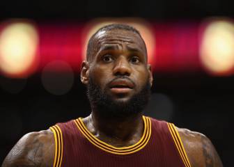 LeBron James praises Golden State Warriors roster