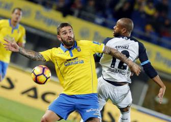 Una genialidad de Emre Çolak iguala un partido equilibrado