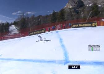 Vonn takes a big fall in Italy