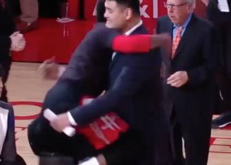 La emoción de James Harden en el homenaje a Yao Ming