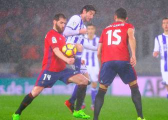 La Real se impone bajo el diluvio a un peleón Osasuna