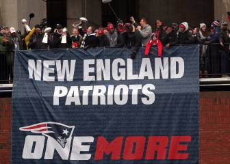 Patriots fans enjoy another Superbowl parade
