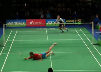 Badminton match serves up smashing point