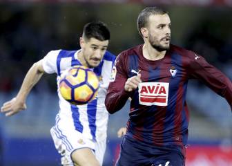 Pedro León frena a la Real Sociedad y alivia al Atlético
