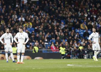 El Madrid salva un punto en la locura pero pierde el liderato