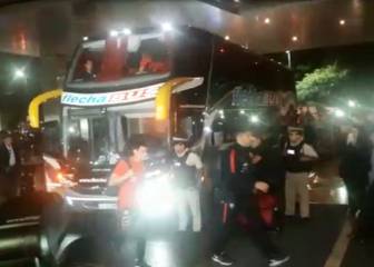 ¡La fervorosa llegada de Chile al hotel en Buenos Aires!