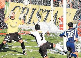 Thompson y su inolvidable gol a Bravo en un Superclásico