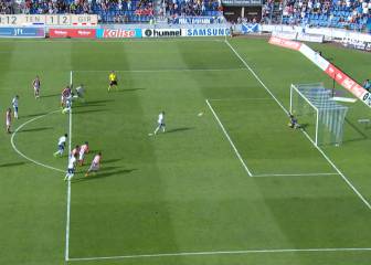 ¿Qué hiciste, Aarón? Absurdo penalti a lo Panenka... a las nubes