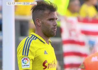 El Cádiz no consigue pasar del empate ante un Nástic con 10