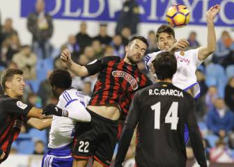 El Zaragoza se empeña en complicarse ante un Reus que respira