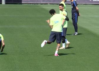 Neymar imita a Griezmann ante las carcajadas de Suárez y Messi