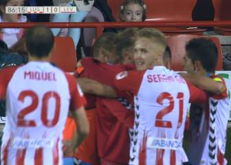 El Lugo gana por la mínima al Levante en un partido sin alma